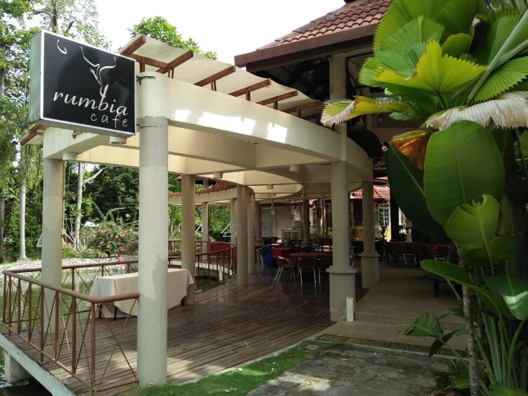 Hotel Felda Residence Hot Springs Sungkai Buitenkant foto
