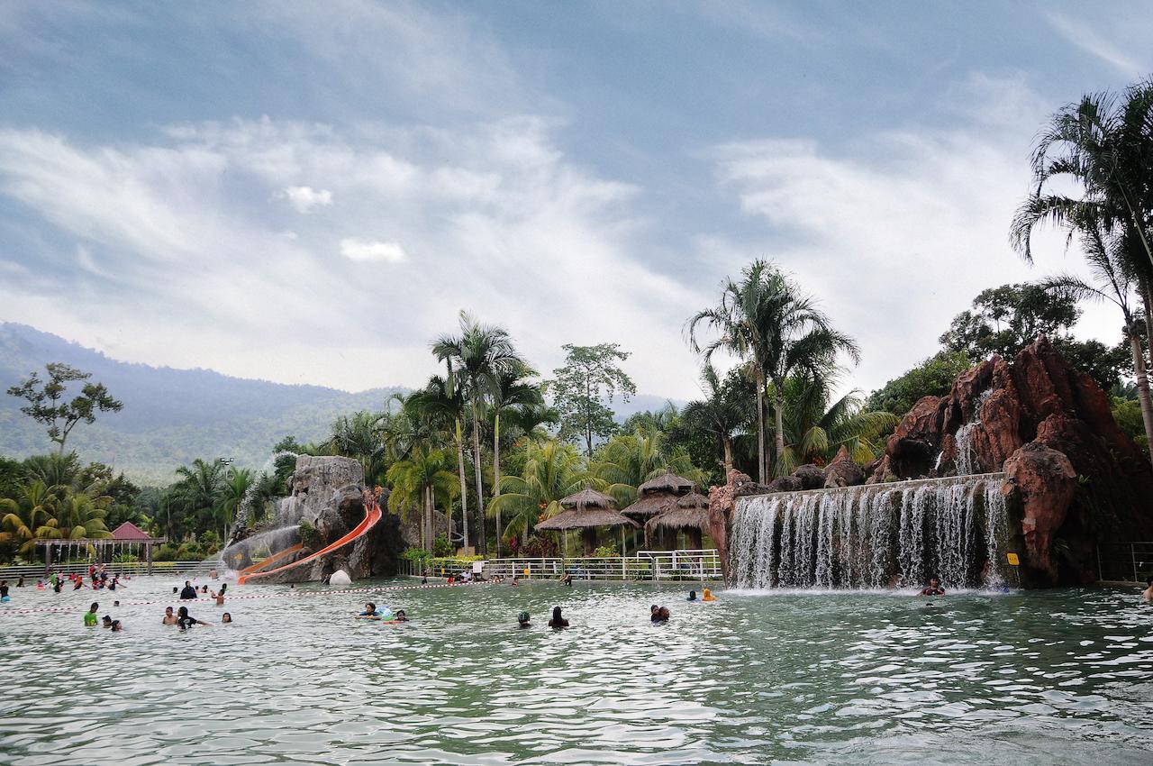 Hotel Felda Residence Hot Springs Sungkai Buitenkant foto