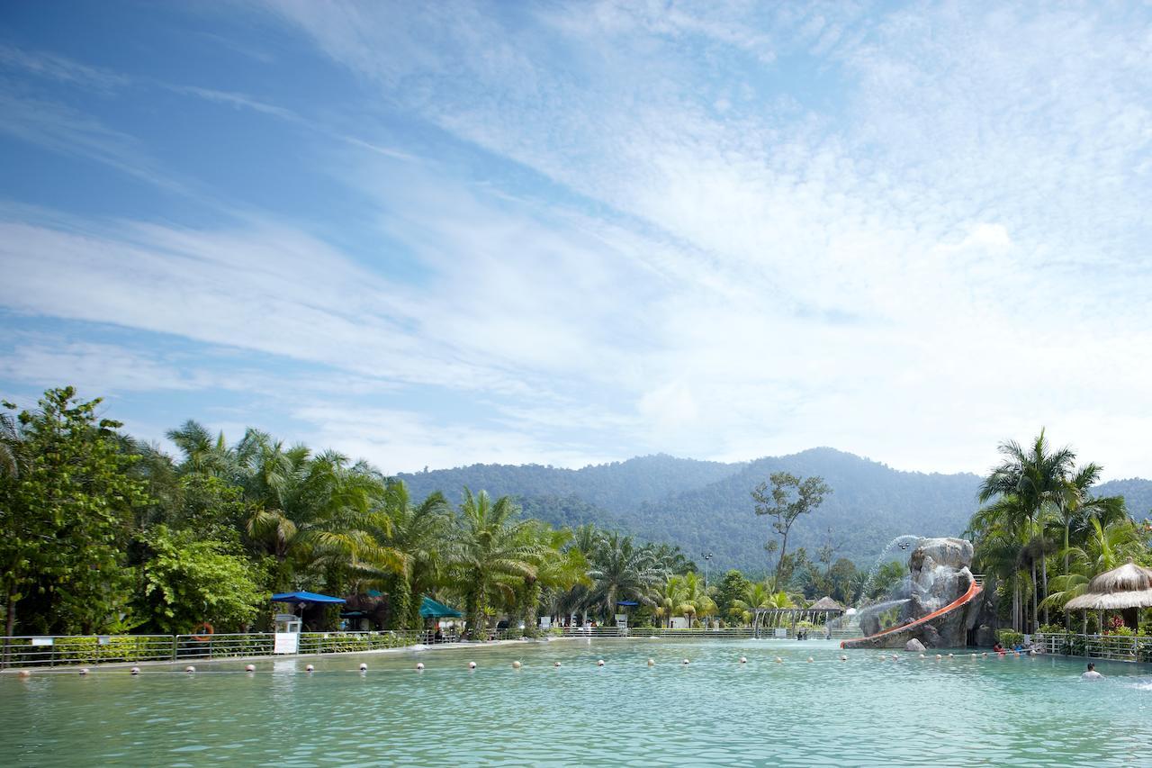 Hotel Felda Residence Hot Springs Sungkai Buitenkant foto