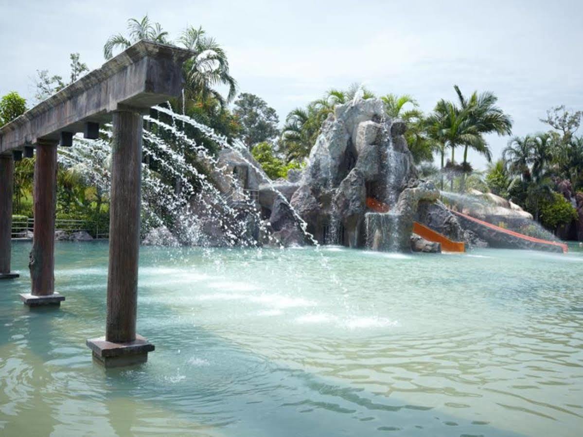 Hotel Felda Residence Hot Springs Sungkai Buitenkant foto